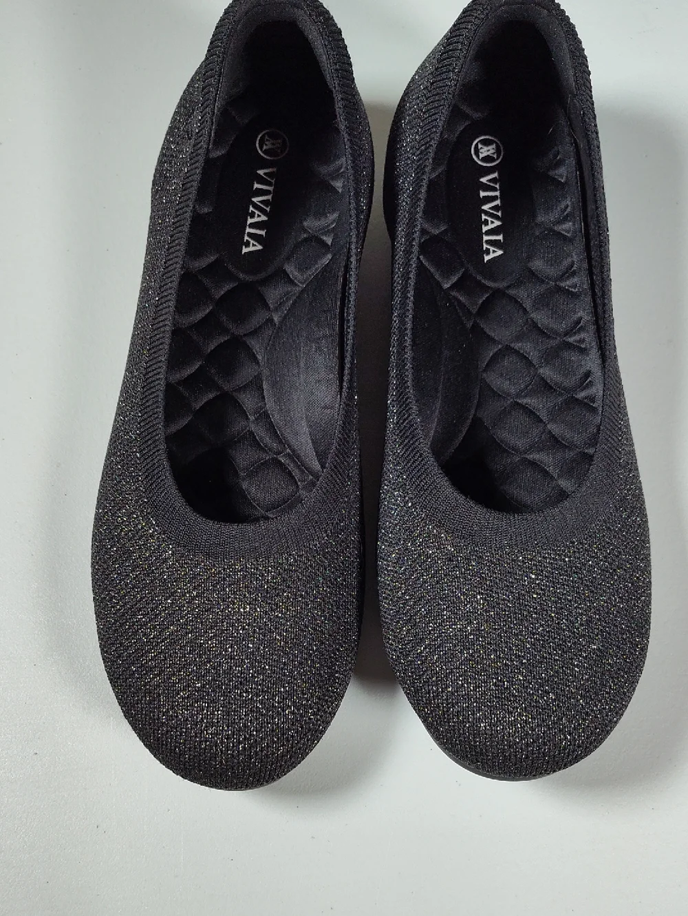 Vivaia Claire‎ Round-Toe Flats in Metallic Black EU 38